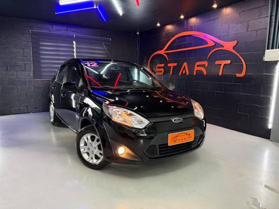 FORD FIESTA 1.6 MPI SEDAN 8V FLEX 4P MANUAL FORD FIESTA 1.6 MPI SEDAN 8V FLEX 4P MANUAL